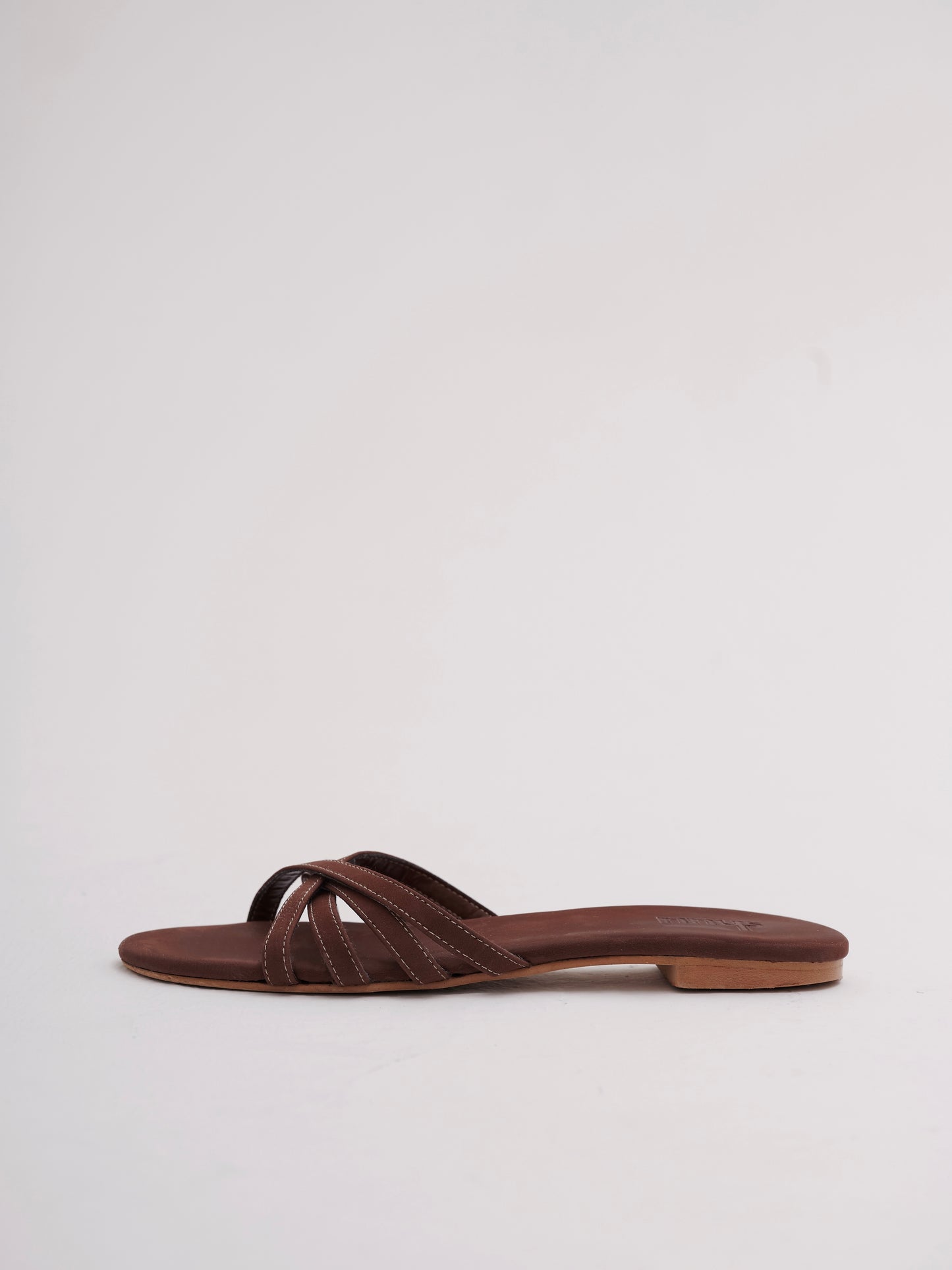 Donna Flat Sandals in Fig Brown