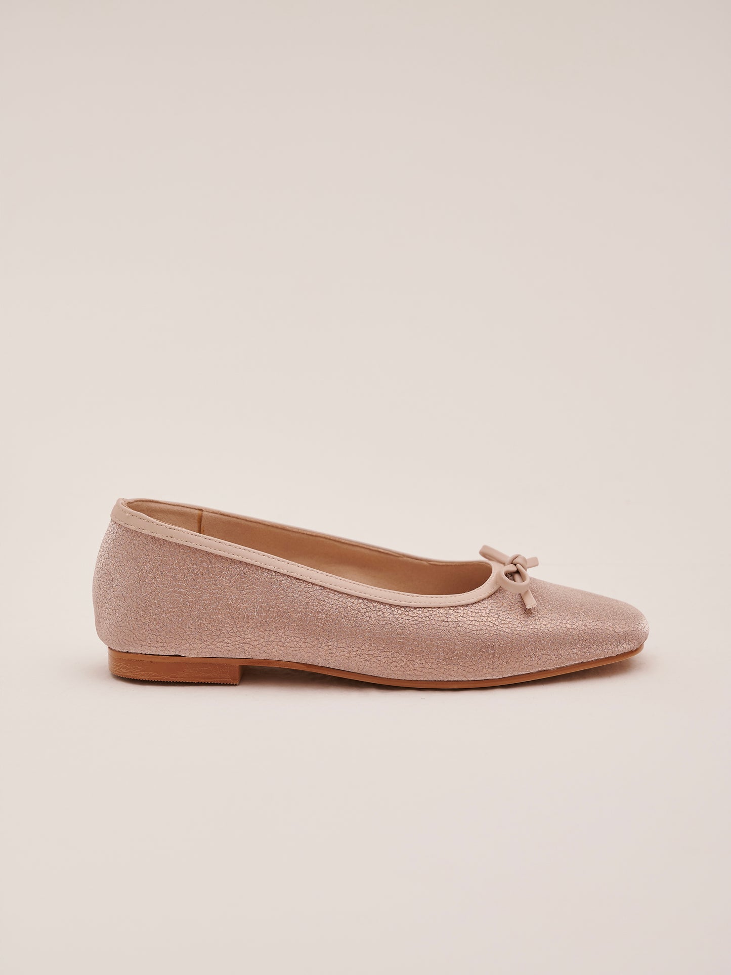 Bebe Glitter Flats in Champagne