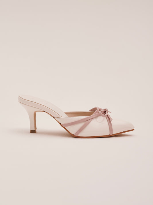 Lucie Pointy Heels in Powder