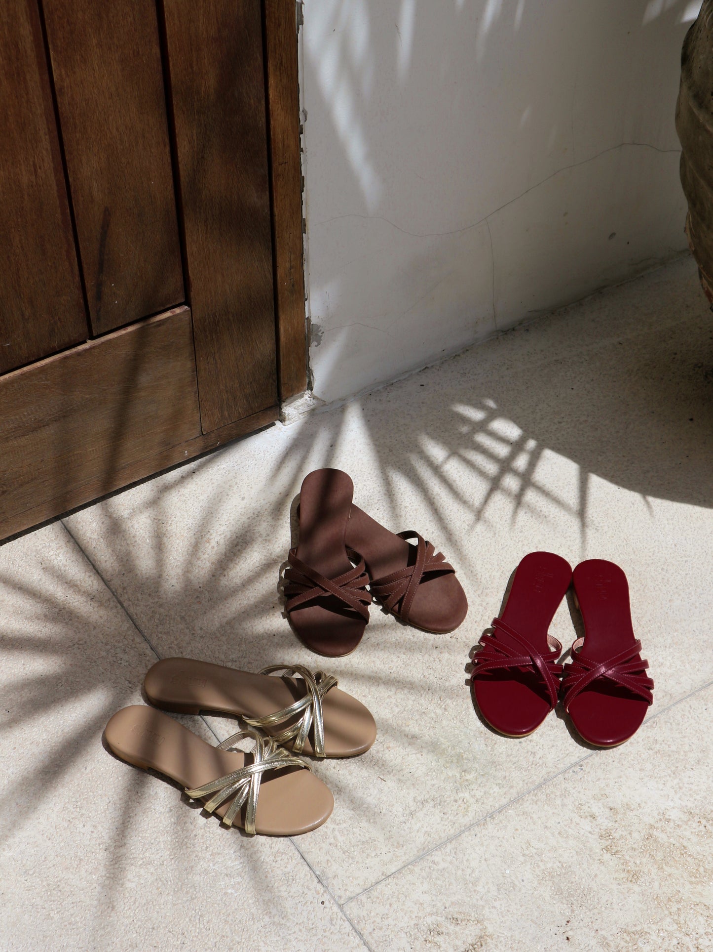 Donna Flat Sandals in Pomegranate